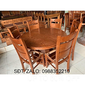 Bàn ăn tròn gỗ sồi kiểm tra hàng trước khi thanh toán