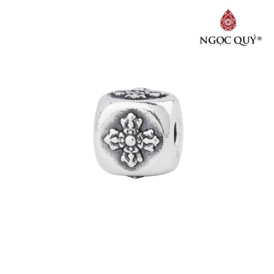 Charm bạc hình vuông họa tiết hoa văn chữ thập xỏ ngang - Ngọc Quý Gemstones