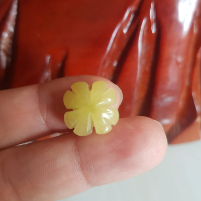 Trang sức phối vòng tay Bông Hoa Cỏ 4 Lá Đá cẩm thạch VÀNG NHẸ NHÀNG đẹp Size bông 14mmx6mm x lỗ đk 2mm Nữ mệnh Kim Thổ Thủy phối với Vòng đeo tay, làm mặt dây chuyền, mặt nhẫn đeo ạ