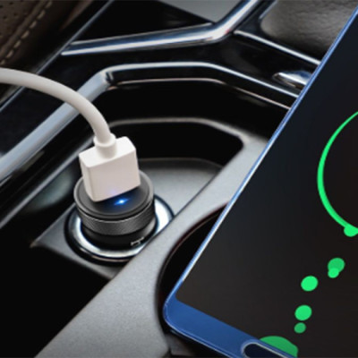Tẩu Sạc Điện Thoại Trên Xe Hơi  Hoco Z32 Cổng Đơn QC3.0 + Tặng Kèm 1 Ghế ĐỠ Điện Thoại T2 - Hàng Chính Hãng
