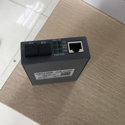 Thiết bị  chuyển đổi quang điện Gigabit 10/100/1000M  Netlink HTB-4100B (1 thiết bị) - Hàng nhập khẩu