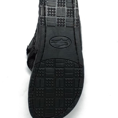 Dép nam Huy Hoàng đầu cá sấu màu đen HT7237