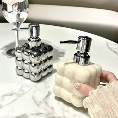 Chai Đựng Dầu Gội / Sữa Tắm Dạng Nhấn Tiện Dụng Cho Khách Sạn, Nhà Vệ Sinh Lọ Chiết Dầu Gội Lọ Chiết Mỹ Phẩm - HÀNG CHÍNH HÃNG MINIIN
