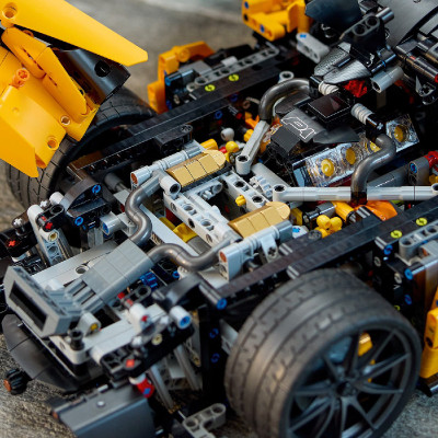 LEGO TECHNIC 42172 Đồ Chơi Lắp Ráp Siêu Xe Thể Thao McLaren (3893 chi tiết)