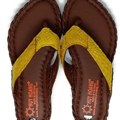 Dép nữ Huy Hoàng da cá sấu màu vàng nghệ HT7242