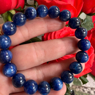 Vòng Tay Chuỗi Nữ Đá Kyanite Xanh Dương Đậm bóng đẹp tự nhiên hay Sapphire nước size hạt 10mm hợp nữ mệnh Thủy mệnh Mộc đeo ạ