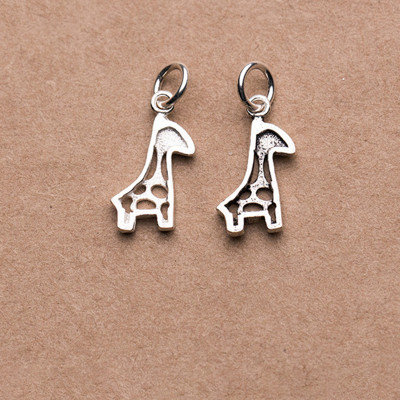 Combo 3 cái charm bạc hình con hưu cao cổ treo - Ngọc Quý Gemstones