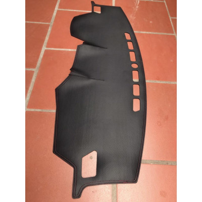 Thảm taplo da vân carbon cao cấp Toyota Raize 2021 - 2022