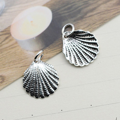 Combo 2 cái charm bạc hình vỏ xò treo - Ngọc Quý Gemstones
