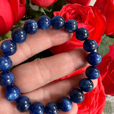 Vòng Tay Chuỗi Nữ Đá Kyanite Xanh Dương Đậm bóng đẹp tự nhiên hay Sapphire nước size hạt 10mm hợp nữ mệnh Thủy mệnh Mộc đeo ạ