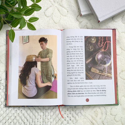 Sách - Hành giả chuông xoay: Nghệ thuật chữa lành bằng chuông Tây Tạng