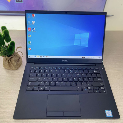 Laptop Dell Latitude 3520 (Core i5-1135G7 | 8GB | 256GB | Intel Iris Xe | 15.6 inch FHD - HÀNG CHÍNH HÃNG