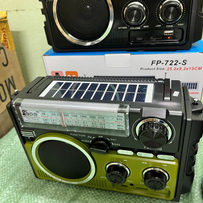 Đài FM Radio Nghe Nhạc FEPE FP-722-S Bluetooth-Sạc Năng Lượng Mặt Trời,Thiết Kế Cổ Điển Sang Trọng ,2 Ăn-Ten Bắt Sóng Mạnh Hỗ Trợ USB và Thẻ Nhớ- Hàng Chính Hãng