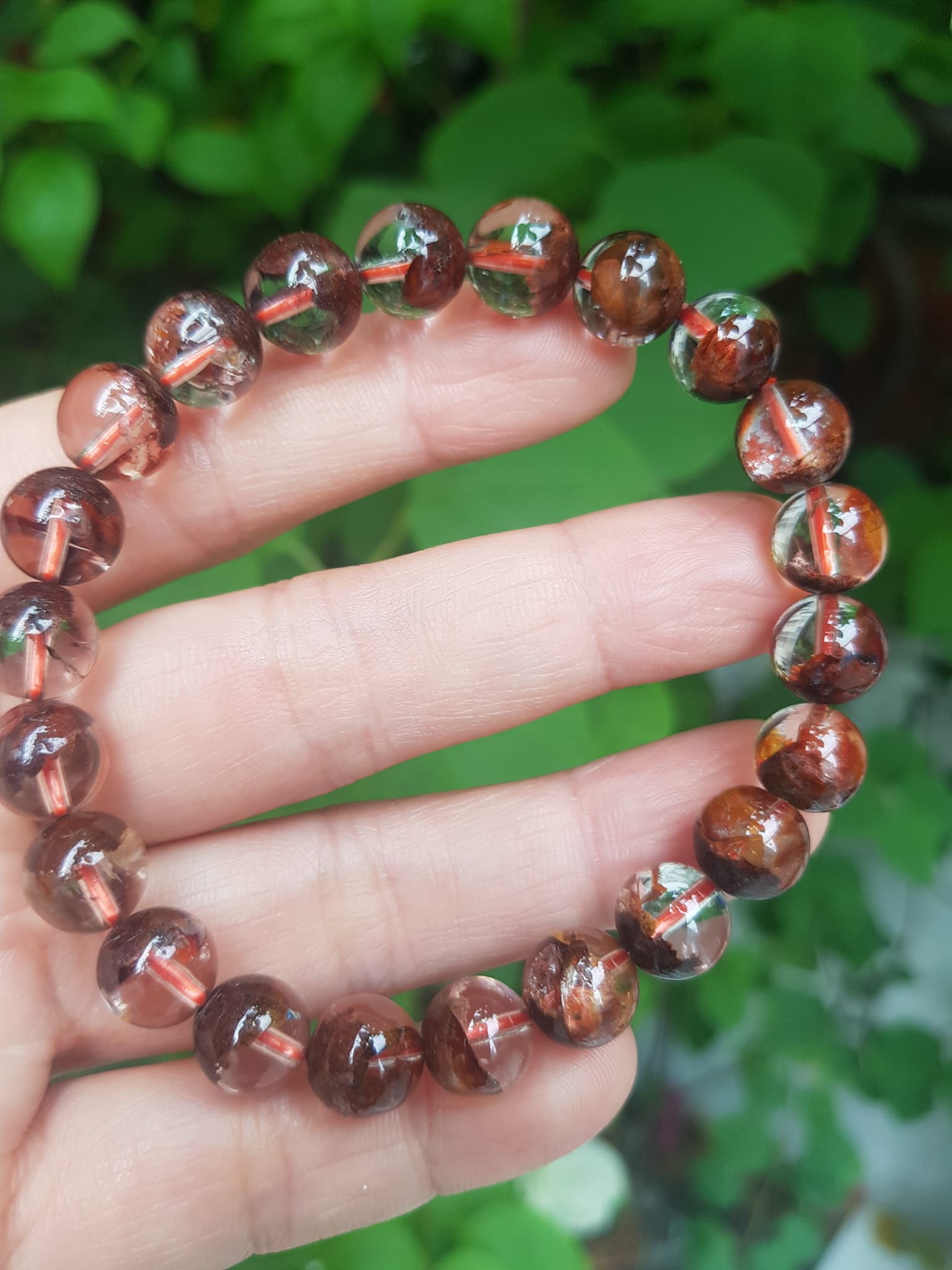 Vòng Tay Phong Thủy Nữ Đá Thạch Anh Ưu Linh Tự Nhiên Bóng Đẹp Size hạt 9mm Màu nâu trắng bóng tự nhiên sang trọng hợp nữ mệnh thổ mệnh kim đeo tốt sức khỏe, hợp tuổi hợp mệnh hợp làm ăn may mắn ạ