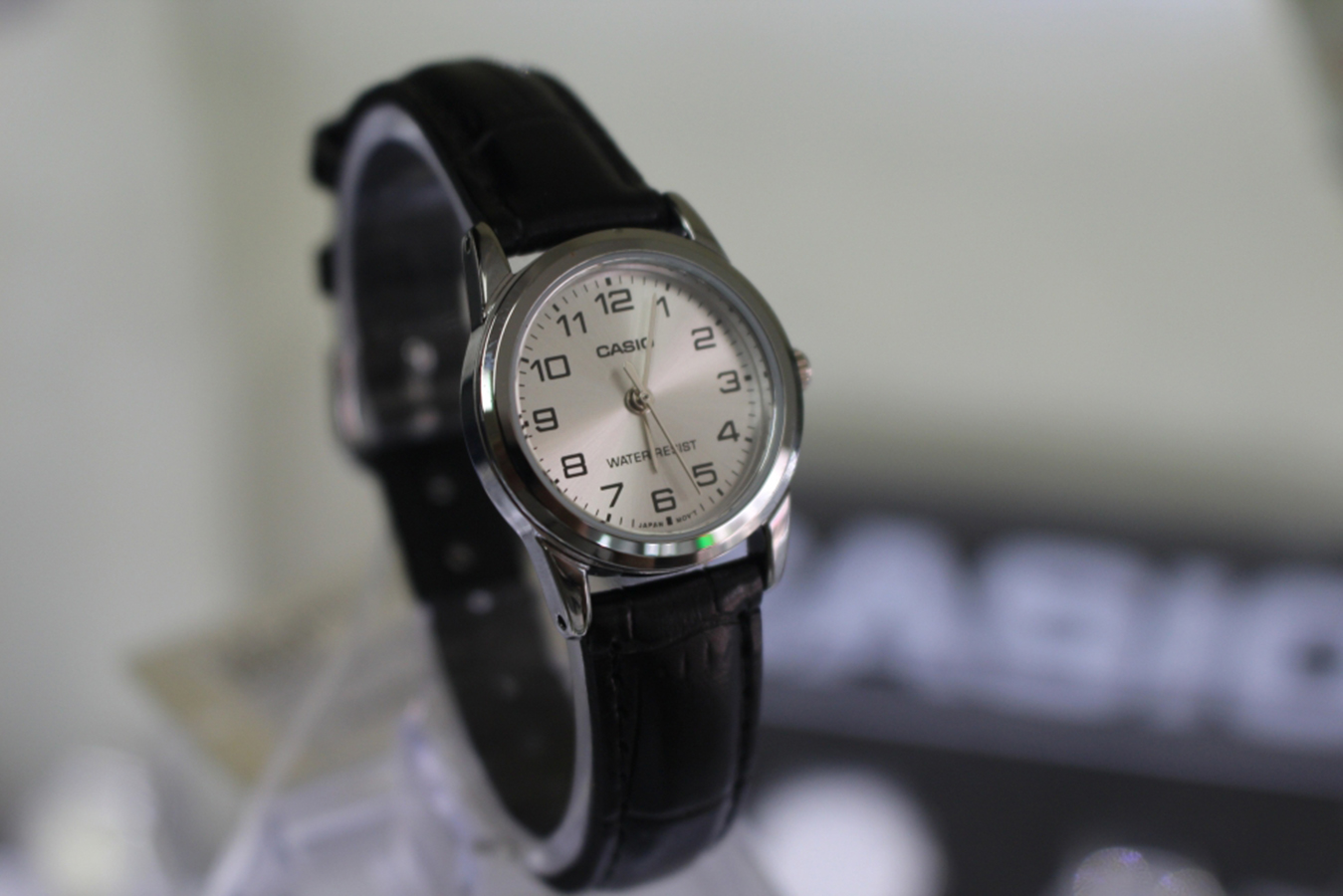 Đồng hồ nữ dây da Casio LTP-V001L-7BUDF