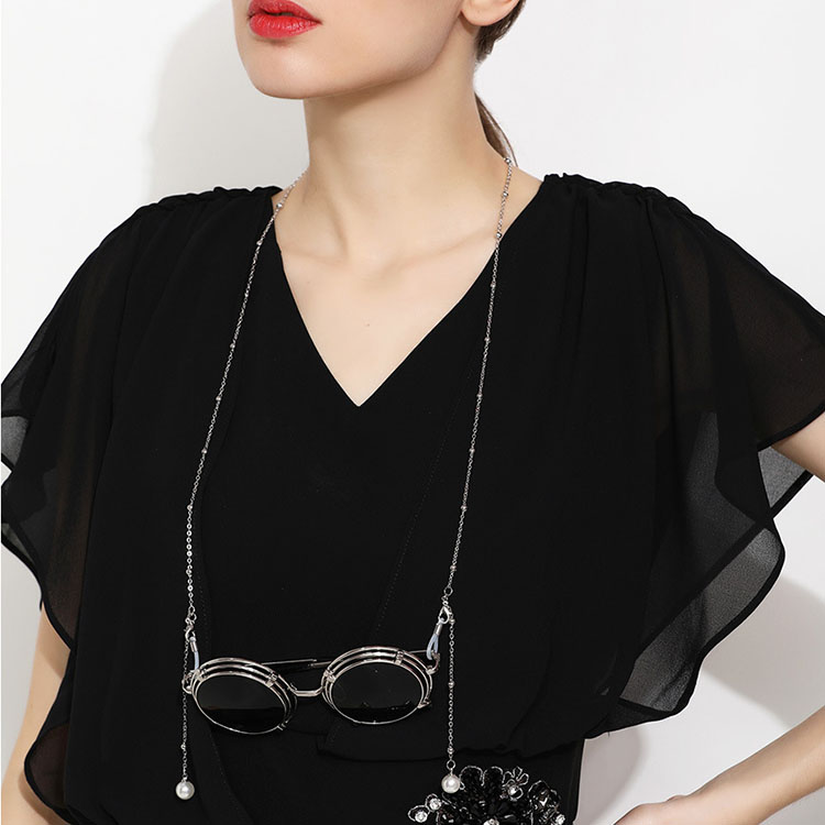 Dây đeo mắt kính titan không gỉ hot trend giới trẻ