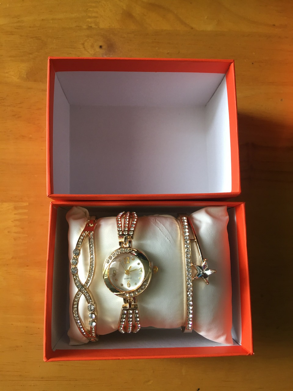 Set hộp phụ kiện đeo tay 3 món , phong cách thanh lịch thời trang sang trọng cho nữ