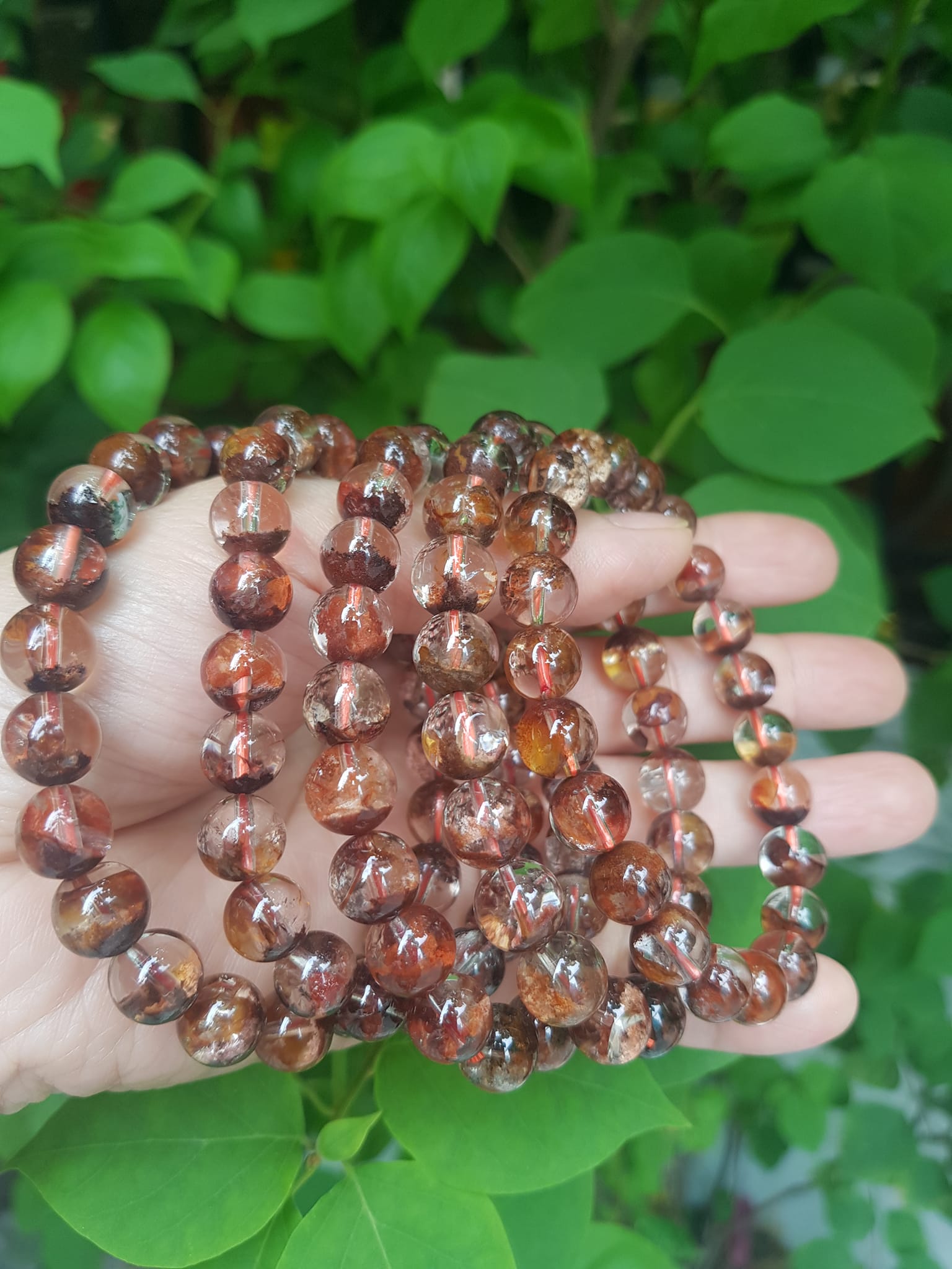 Vòng Tay Phong Thủy Nữ Đá Thạch Anh Ưu Linh Tự Nhiên Bóng Đẹp Size hạt 9mm Màu nâu trắng bóng tự nhiên sang trọng hợp nữ mệnh thổ mệnh kim đeo tốt sức khỏe, hợp tuổi hợp mệnh hợp làm ăn may mắn ạ