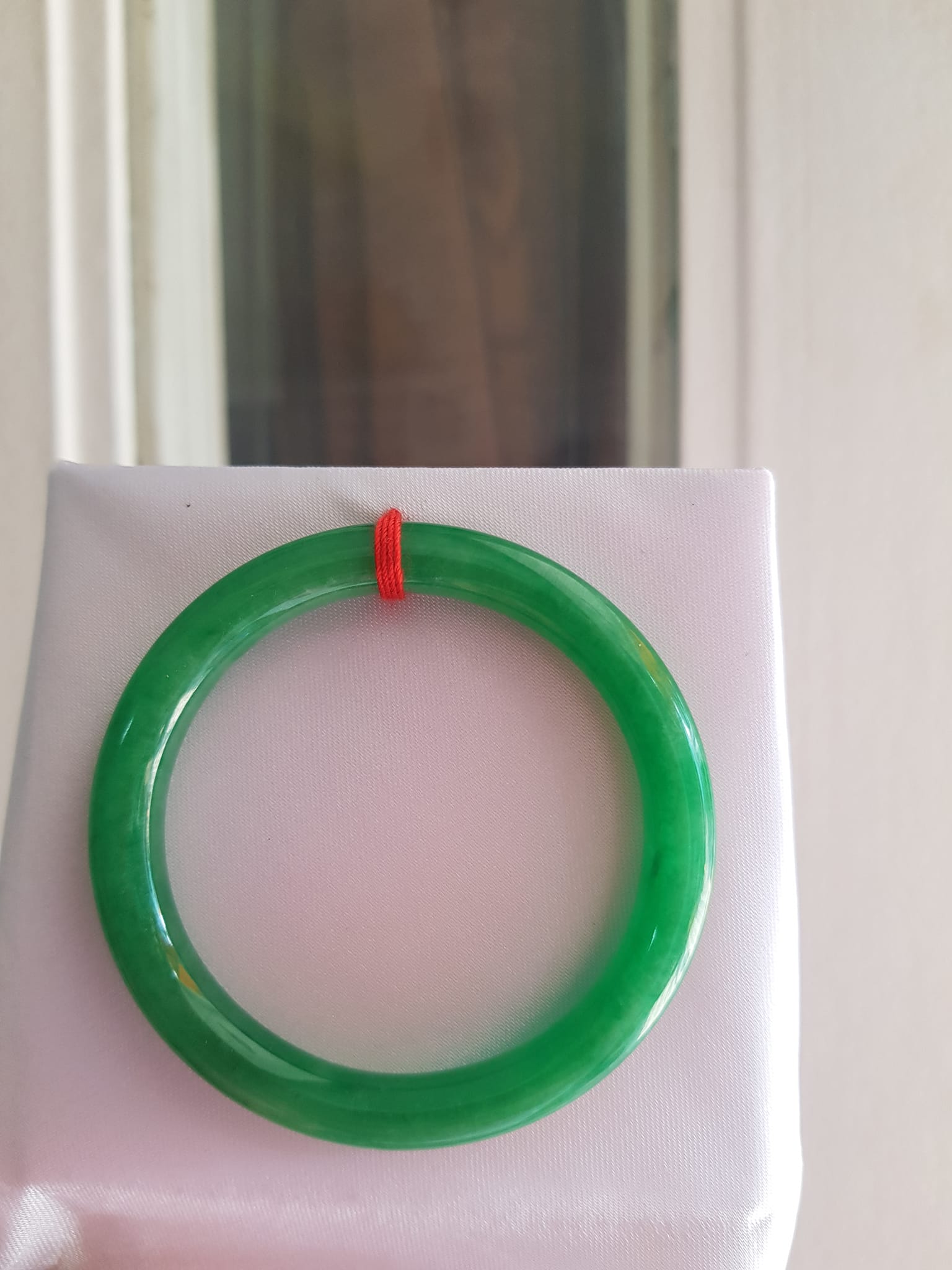 Vòng CẨM THẠCH Lý Đậm 48mm x dầy 7mm Vòng Màu Xanh Lý đậm đẹp nữ Tay nhỏ mệnh Mộc Hỏa Thủy hợp đeo đẹp ạ Chất liệu đá cẩm thạch 35kg - 48kg ạ