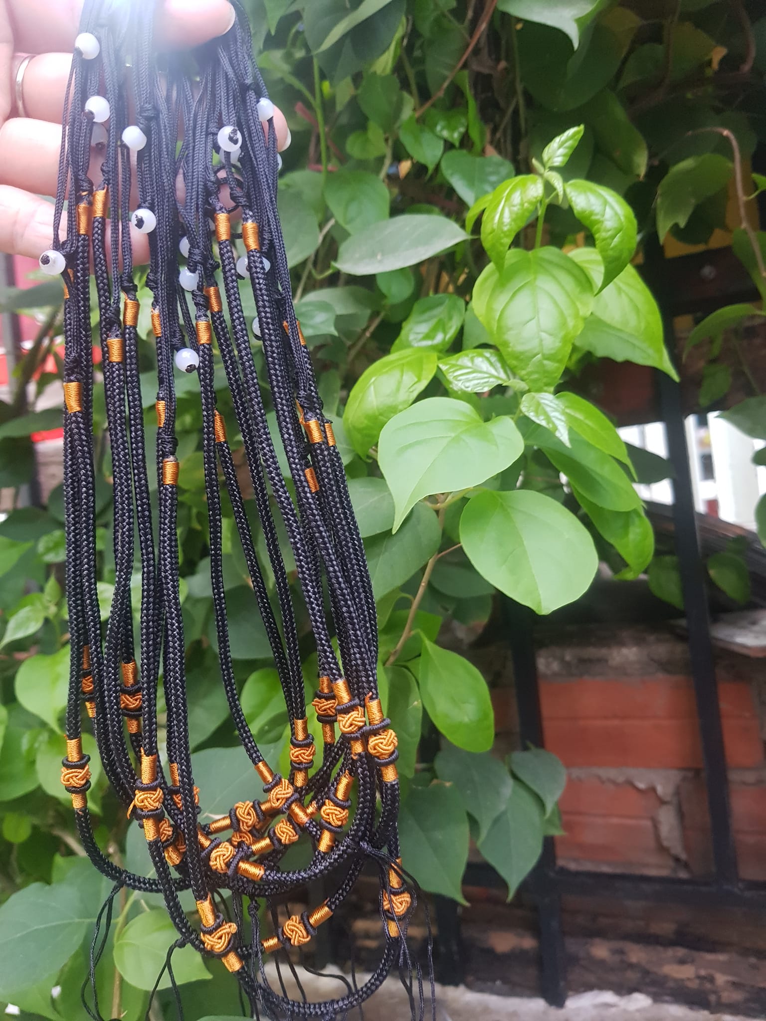Sợi Dây ĐEN Đeo Cổ Mới Viền Họa Tiết màu Vàng 2 Bên dạng Rút đẹp Size dây dầy 3mm x dài trồng cổ Anh Chị tự chỉnh theo ý 23cm - 30cm Phối với mặt Phật, mặt dây chuyền nam nữ đeo được hết ạ