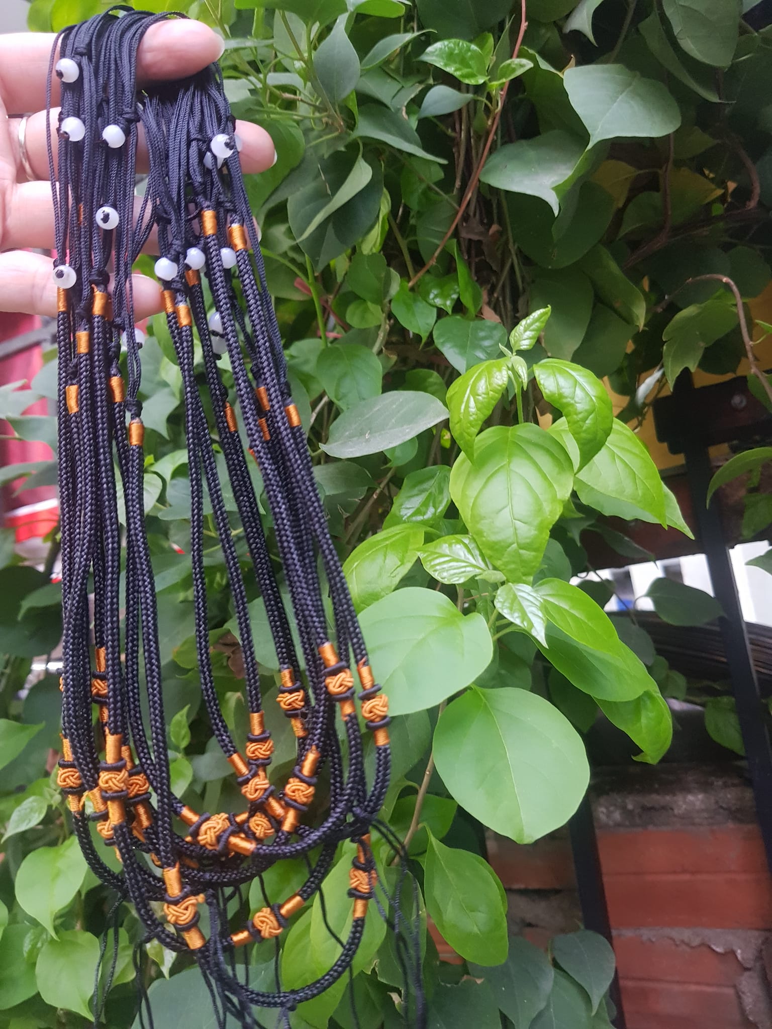 Sợi Dây ĐEN Đeo Cổ Mới Viền Họa Tiết màu Vàng 2 Bên dạng Rút đẹp Size dây dầy 3mm x dài trồng cổ Anh Chị tự chỉnh theo ý 23cm - 30cm Phối với mặt Phật, mặt dây chuyền nam nữ đeo được hết ạ