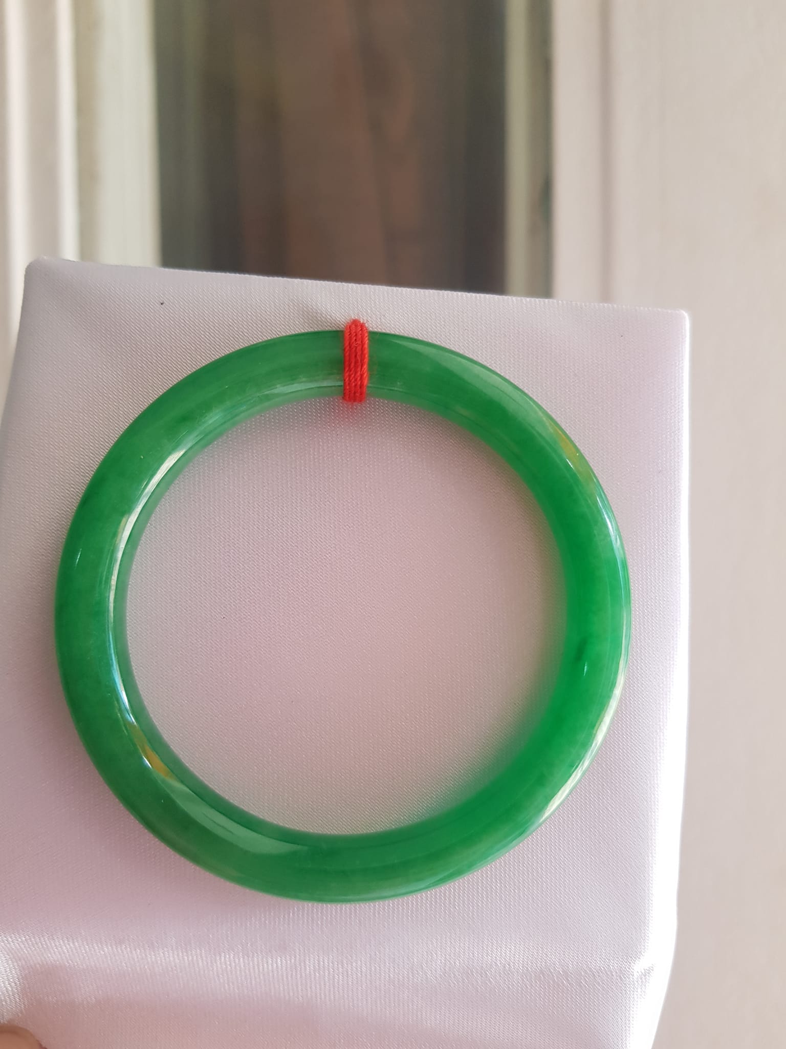 Vòng CẨM THẠCH Lý Đậm 48mm x dầy 7mm Vòng Màu Xanh Lý đậm đẹp nữ Tay nhỏ mệnh Mộc Hỏa Thủy hợp đeo đẹp ạ Chất liệu đá cẩm thạch 35kg - 48kg ạ