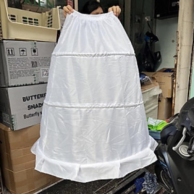 Tùng phồng mặc trong váy cô dâu 3 tầng