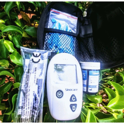 Máy Đo Đường Huyết, Máy Đo Lượng Đường Trong Máu Tại Nhà tặng que đo và kim thử máu hàng cao cấp