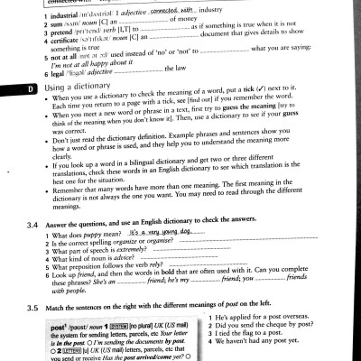 English Vocabulary in Use: Pre-Intermediate and Intermediate Book with Answers: Vocabulary Reference and Practice (Kèm CD)