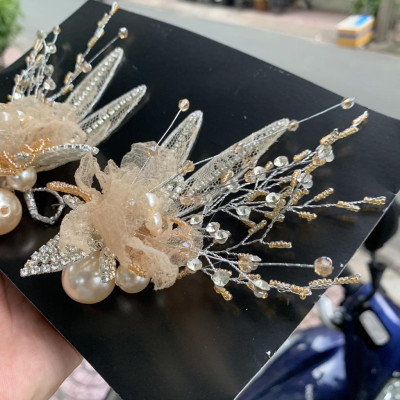 Bộ đôi cài tóc cô dâu hoa voan màu Trắng mềm đá hạt trai 10/2021 SP221366