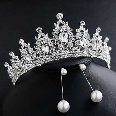 Set vương miện cô dâu, bông tai ngọc trai dài và lúp voan cài tóc cô dâu xinh đẹp