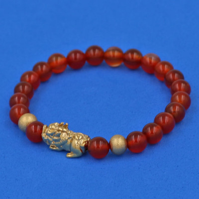 Vòng đeo tay đá Mã Não đỏ 6 ly cẩn Tỳ Hưu inox vàng VMNOTHHBV6 - hợp mệnh Hỏa, mệnh Thổ