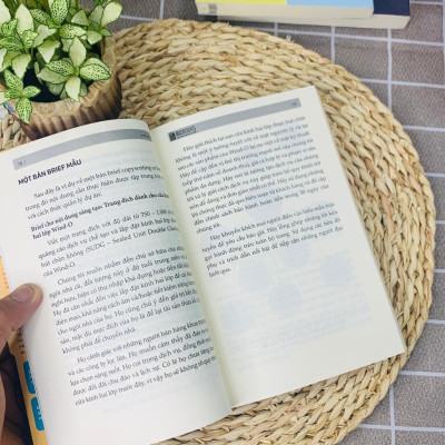 Sách- Sự Lôi Cuốn Của Content: Cách Viết Content Hay Tạo Ra Chuyển Đổi Tốt Mcbooks