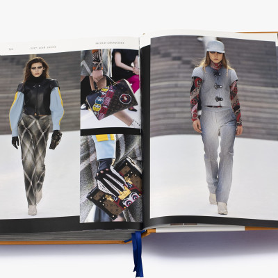 Artbook - Sách Tiếng Anh - Louis Vuitton Catwalk