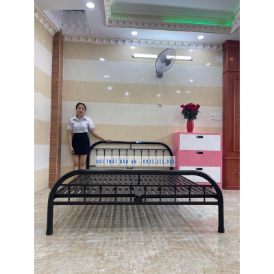 Giường sắt kiểu bo góc rẻ đẹp - 1m6x2m - (hình thật) - Nội Thất Bảo An