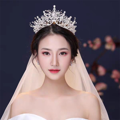 Vương miện cô dâu đính đá lấp lánh