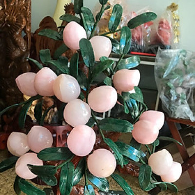 Tượng Phong Thủy Cây Đào Thạch Anh Hồng tự nhiên 18 quả to đẹp Kích thước cao 55cm x ngang 42cm x sâu 20cm Anh Chị trưng phòng khách nhà, công ty biểu tượng sự sung túc giàu sang phú quý ạ