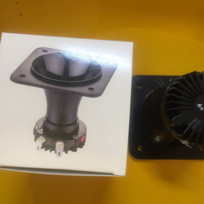 Loa HP1000 VS