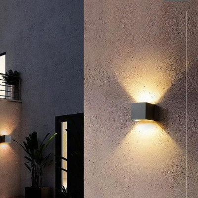 ĐÈN GẮN TƯỜNG NGOÀI TRỜI HÌNH VUÔNG 2*6W/ Lumi/ Hàng chính hãng 