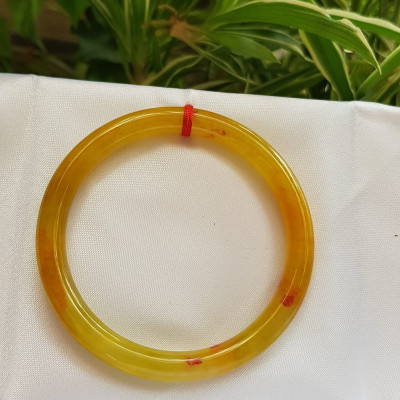 Vòng tay nữ đá Cẩm thạch Vàng Anh Tươi sáng bóng mới đẹp quá các Chị Em ơi Ni nhỏ 48mm x cọng 6mm chuẩn hợp Nữ mệnh Kim, mệnh Thổ, mệnh Thuỷ 30kg - 48kg màu vàng tươi món quà ý nghĩa dành cho các chị em nữ đeo tươi đẹp xinh may mắn cả năm ạ
