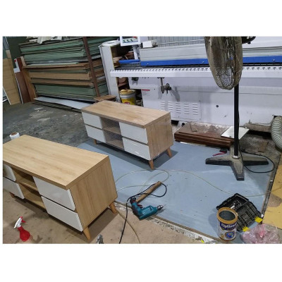 Kệ ti vi chân gỗ rộng 140 Mẫu 7