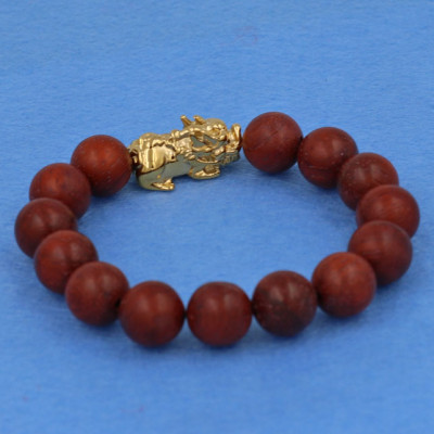Chuỗi đeo tay gỗ đỏ 12 ly - cẩn Tỳ Hưu inox vàng VGOTHV12