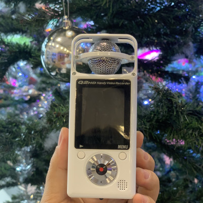 Máy quay cầm tay ZOOM Q2HD – Hàng Chính Hãng