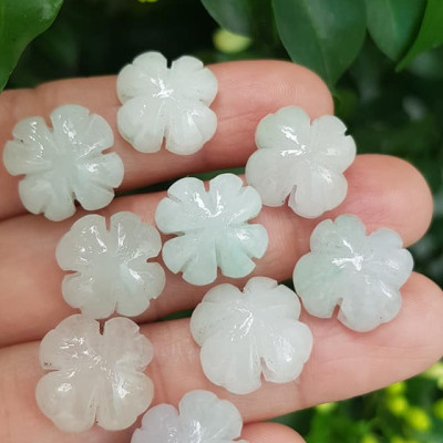 Mặt Bông Hoa cỏ 4 lá màu trắng nữ phối vòng tay,làm mặt nhẫn Chất liệu đá cẩm thạch size hạt 15mm x dầy 6mm Nữ về phối với vòng tay của mình đeo hay làm mặt nhẫn mặt dây chuyền đeo xinh ạ