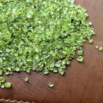 Đá thạch anh vụn peridot xanh - 1 kg 