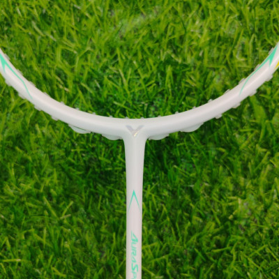 Vợt Cầu Lông Victor Auraspeed 8000 4U Màu Trắng Chính Hãng