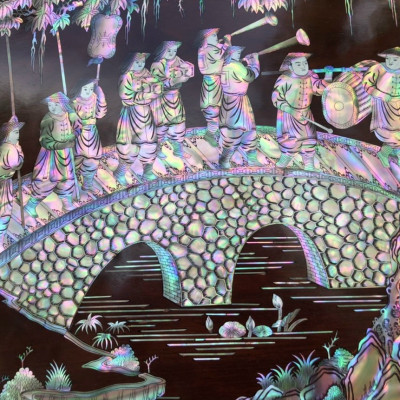 Tranh treo tường tích vinh quy bái tổ khảm ốc đỏ ,mầu sắc bẩy sắc cầu vồng ,hàng siêu đẹp kt 107×217×5cm