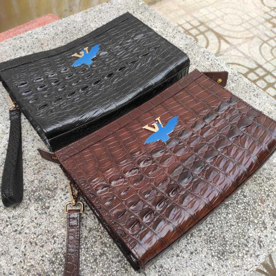 Clutch cầm tay da cá sấu 