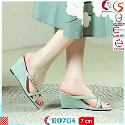 Giày Đế Xuồng Hở Mũi Nữ 7cm RO704 ROSATA tại BCASHOP Kiểu Dáng Sandal Thanh Lịch, Kết Hợp Màu Sắc Hiện Đại Trẻ Trung