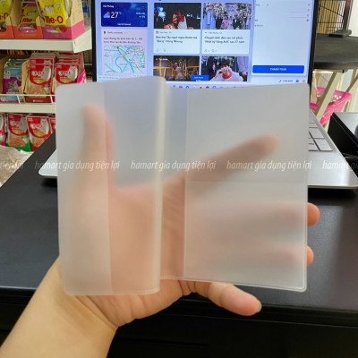 Vỏ Bọc Hộ Chiếu PVC Bao Passport Cover Chống Bụi Bẩn Trong Suốt Có Ngăn Đựng Thẻ Tiện Lợi